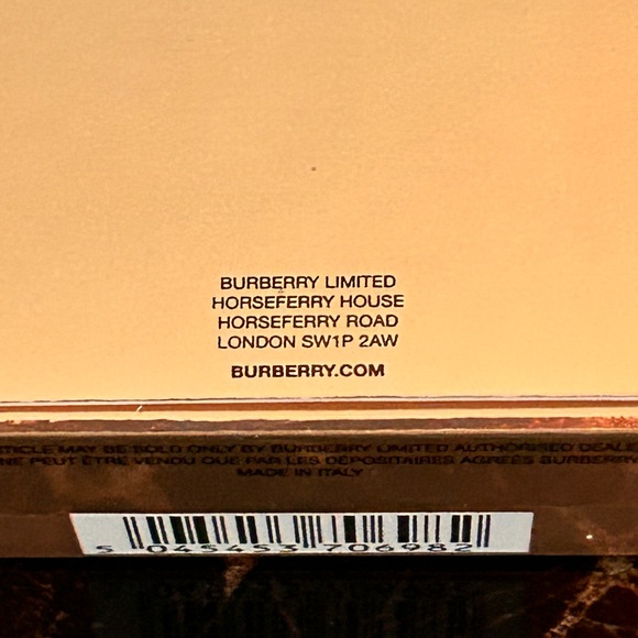 Sale!! New In Box!! Burberry Fragrance Luminizing Powder - Picture 8 of 11